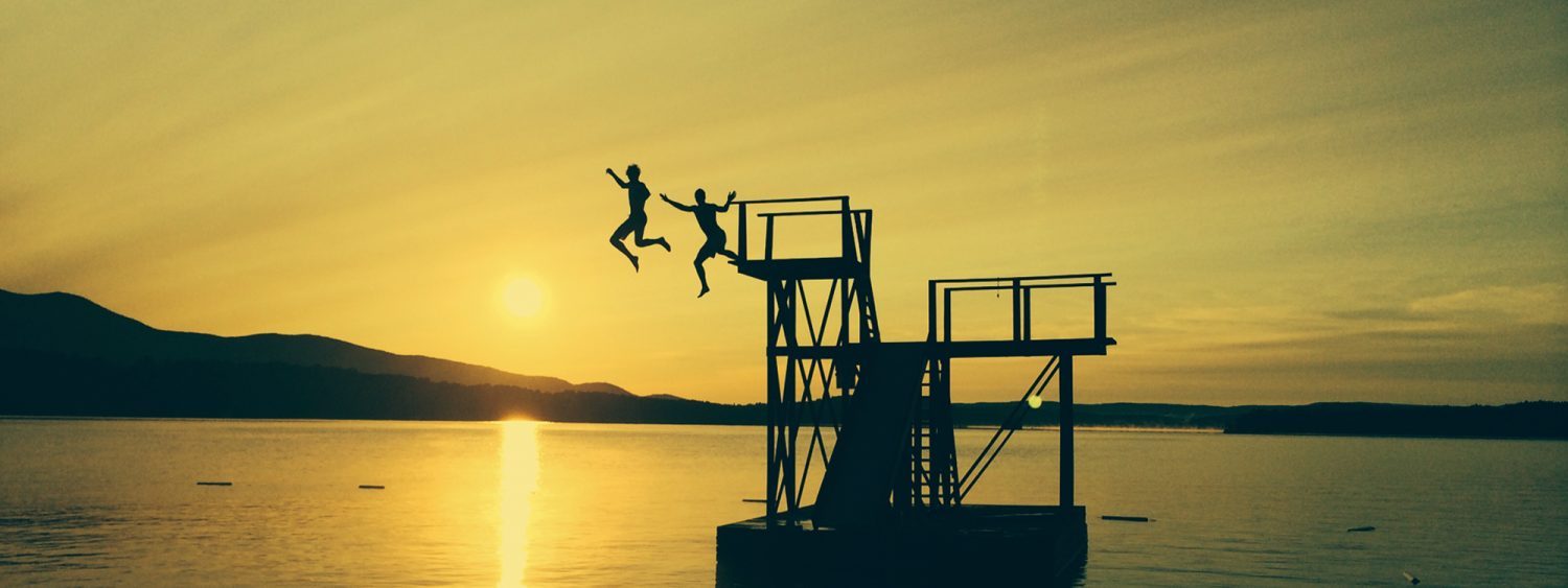 Kids_jumping_into_lake